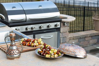 How to Choose the Perfect Seating for Your Outdoor Kitchen